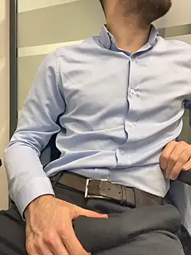 Snapshot of speddy34 chatting on 04/02/26, 06:31 speddy34 online show from 04/02/26, 06:31