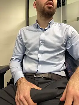 Snapshot of speddy34 chatting on 03/31/26, 06:48 speddy34 online show from 03/31/26, 06:48