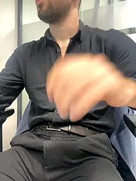 Snapshot of speddy34 chatting on 12/05/25, 07:07 speddy34 online show from 12/05/25, 07:07