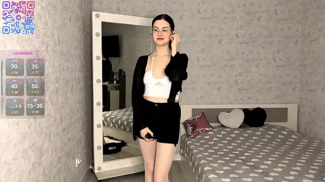 FakeLamb online show from 12/15/25, 09:09