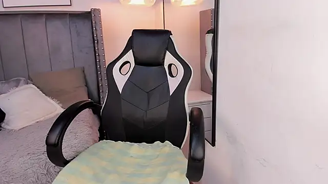 Miyu Komori online show from 02/27/26, 01:00