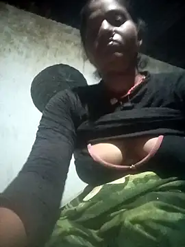 Snapshot of Hansini_Gowda chatting on 10/21/25, 10:31 Hansini Gowda online show from 10/21/25, 10:31