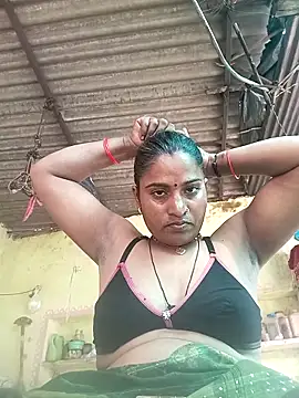 Snapshot of Hansini_Gowda chatting on 10/15/25, 05:17 Hansini Gowda online show from 10/15/25, 05:17