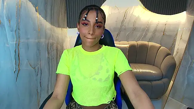 katty berry r online show from 10/01/25, 07:40