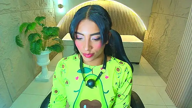 katty berry r online show from 12/18/25, 08:12