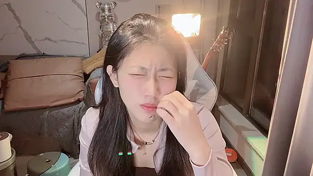 Lixinel-520 online show from 12/22/25, 01:44