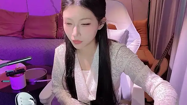 Snapshot of Lixinel-520 chatting on 09/20/25, 09:14 Lixinel-520 online show from 09/20/25, 09:14