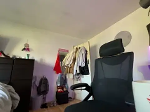 Snapshot of Prill940 chatting on 04/08/26, 08:27 Prill940 online show from 04/08/26, 08:27