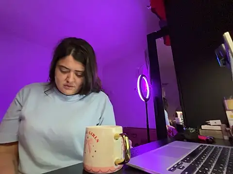 Snapshot of Prill940 chatting on 02/07/26, 07:27 Prill940 online show from 02/07/26, 07:27