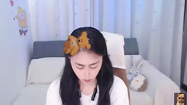 Snapshot of BOBO-jiang chatting on 09/15/25, 12:49 BOBO-jiang online show from 09/15/25, 12:49