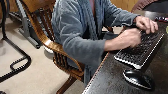 Snapshot of billy471 chatting on 10/29/25, 04:39 billy471 online show from 10/29/25, 04:39