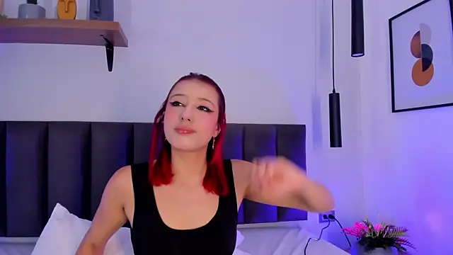 Cristalfoxy  online show from 05/21/26, 08:06