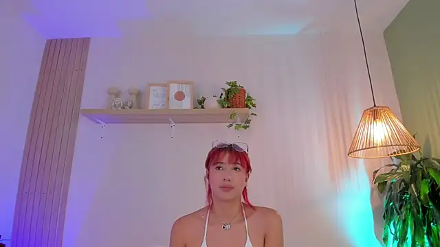 Cristalfoxy  online show from 02/07/26, 07:55