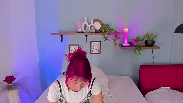 Cristalfoxy  online show from 04/30/26, 08:57