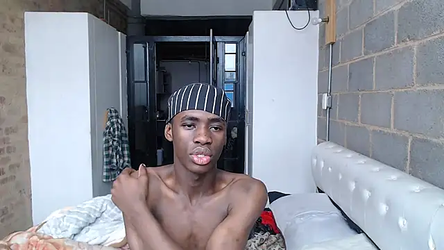 Snapshot of Vince_Favent chatting on 09/28/25, 10:33 Vince Favent online show from 09/28/25, 10:33