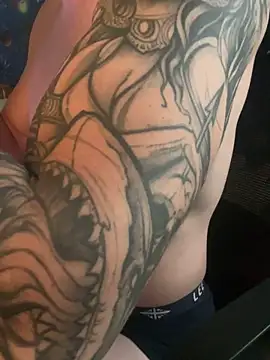 fronkie9384 online show from 12/01/25, 10:16