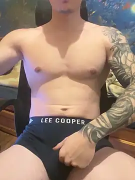 fronkie9384 online show from 12/05/25, 12:48