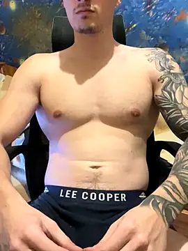 fronkie9384 online show from 12/13/25, 08:26