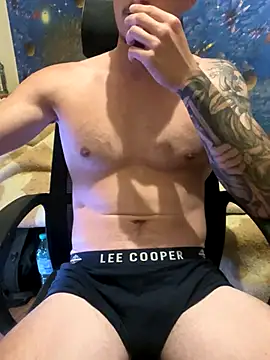 fronkie9384 online show from 10/06/25, 09:04