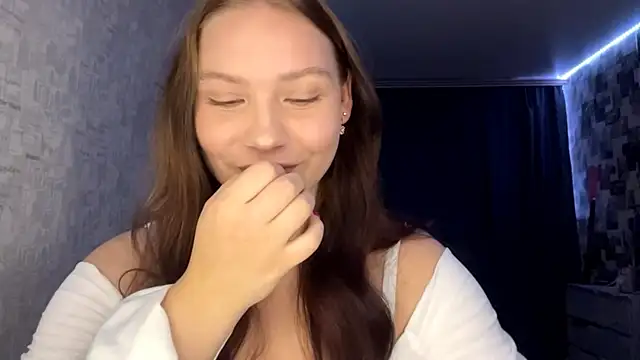 Snapshot of SwiiSweet chatting on 09/30/25, 04:13 SwiiSweet online show from 09/30/25, 04:13