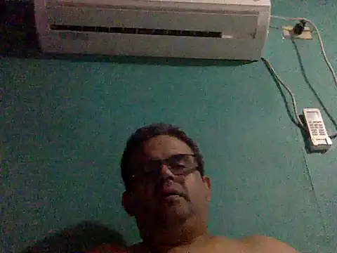 Snapshot of Katracho6969 chatting on 09/25/25, 03:45 Katracho6969 online show from 09/25/25, 03:45