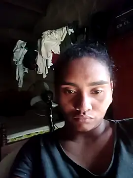 Lucy-Ferr online show from 12/03/25, 07:46