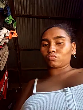 Lucy-Ferr online show from 12/19/25, 07:16