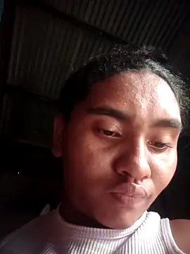 Lucy-Ferr online show from 10/23/25, 04:27