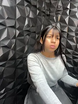 Snapshot of lil_charme chatting on 10/09/25, 02:39 lil charme online show from 10/09/25, 02:39