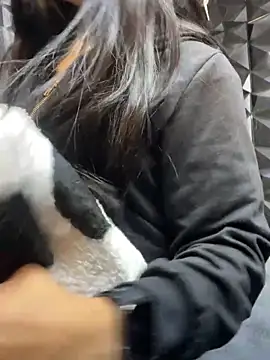 Snapshot of lil_charme chatting on 10/05/25, 02:08 lil charme online show from 10/05/25, 02:08