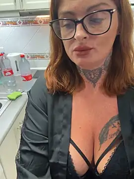 IrishmilfAnna online show from 10/16/25, 07:00