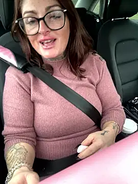 Snapshot of IrishmilfAnna chatting on 01/14/26, 02:31 IrishmilfAnna online show from 01/14/26, 02:31