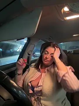 Snapshot of IrishmilfAnna chatting on 04/14/26, 12:10 IrishmilfAnna online show from 04/14/26, 12:10