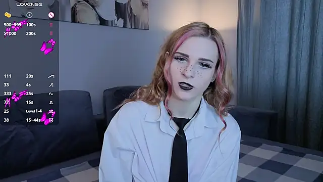 HelenMartines online show from 10/31/25, 10:01