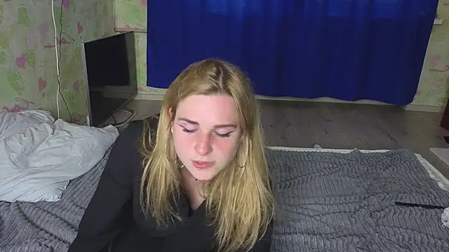 HelenMartines online show from 06/17/26, 11:42