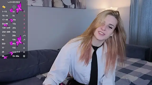 HelenMartines online show from 10/28/25, 10:36