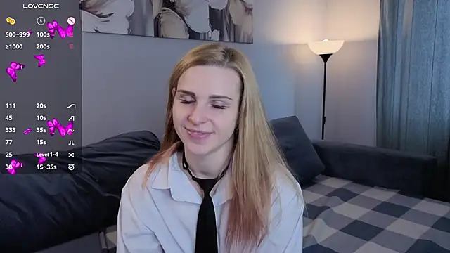 HelenMartines online show from 10/30/25, 10:24