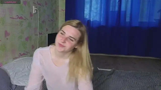 HelenMartines online show from 06/15/26, 10:59