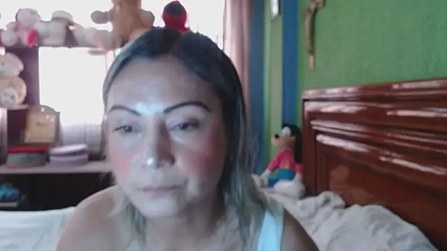 Snapshot of _Charlize_theron_ chatting on 11/11/25, 05:52 Charlize theron online show from 11/11/25, 05:52