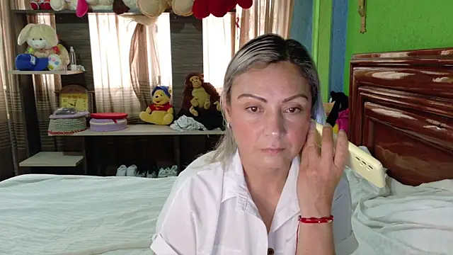  Charlize theron  online show from 02/17/26, 09:34