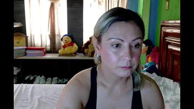 Snapshot of _Charlize_theron_ chatting on 05/05/26, 07:39 Charlize theron online show from 05/05/26, 07:39