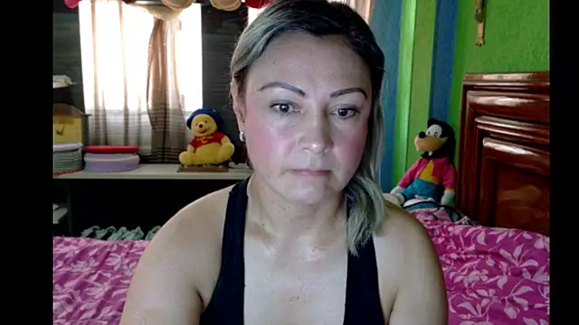 Snapshot of _Charlize_theron_ chatting on 04/18/26, 06:10 Charlize theron online show from 04/18/26, 06:10