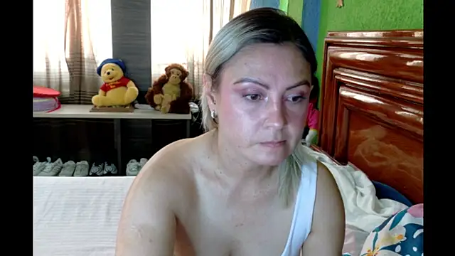 Snapshot of _Charlize_theron_ chatting on 04/24/26, 07:16 Charlize theron online show from 04/24/26, 07:16