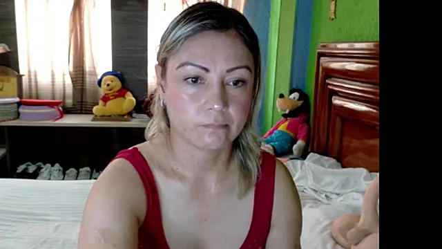 Snapshot of _Charlize_theron_ chatting on 05/01/26, 04:45 Charlize theron online show from 05/01/26, 04:45