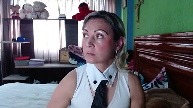 Snapshot of _Charlize_theron_ chatting on 09/21/25, 08:58 Charlize theron online show from 09/21/25, 08:58