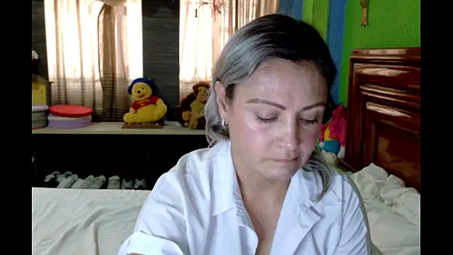 Snapshot of _Charlize_theron_ chatting on 05/15/26, 08:40 Charlize theron online show from 05/15/26, 08:40