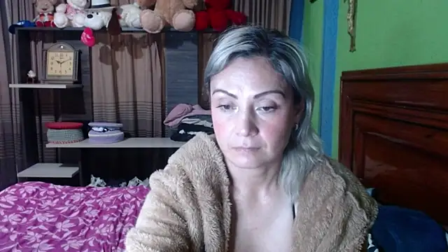 Snapshot of _Charlize_theron_ chatting on 10/03/25, 06:04 Charlize theron online show from 10/03/25, 06:04