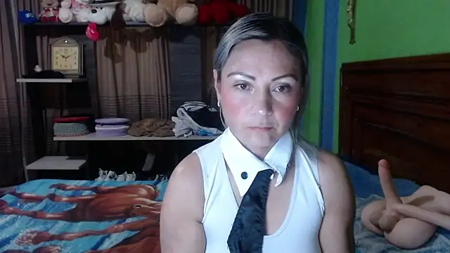 Snapshot of _Charlize_theron_ chatting on 10/16/25, 11:46 Charlize theron online show from 10/16/25, 11:46