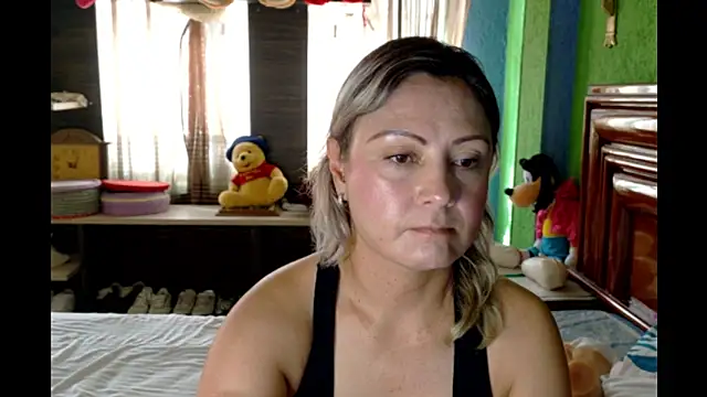 Snapshot of _Charlize_theron_ chatting on 05/20/26, 07:22 Charlize theron online show from 05/20/26, 07:22