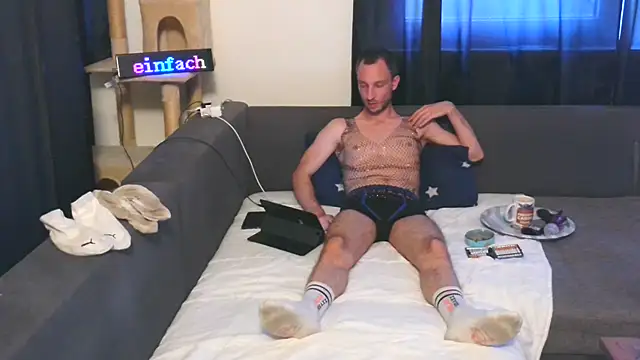 Snapshot of cum2camboys chatting on 05/23/26, 06:40 cum2camboys online show from 05/23/26, 06:40